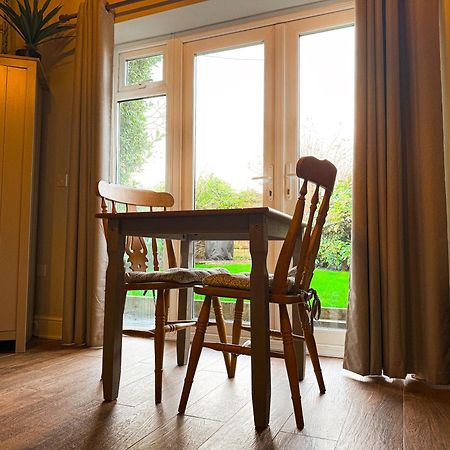 Вілла Beautiful Cotswold Couples Retreat Bourton-on-the-Water Екстер'єр фото