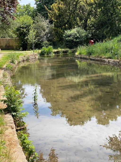 Вілла Beautiful Cotswold Couples Retreat Bourton-on-the-Water Екстер'єр фото